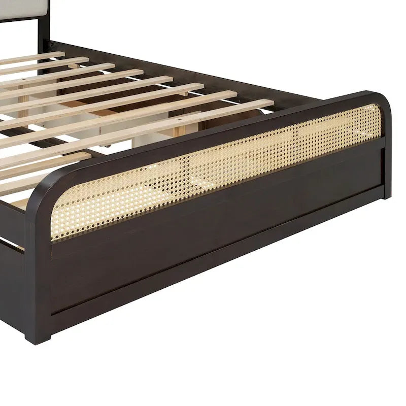 Letto a piattaforma Queen in legno di canna Boho con testiera in legno, letto estraibile e 2 cassetti portaoggetti