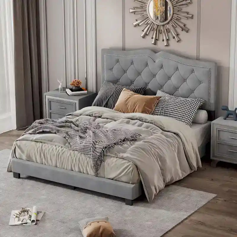 Struttura letto imbottita queen size con design a rivetto