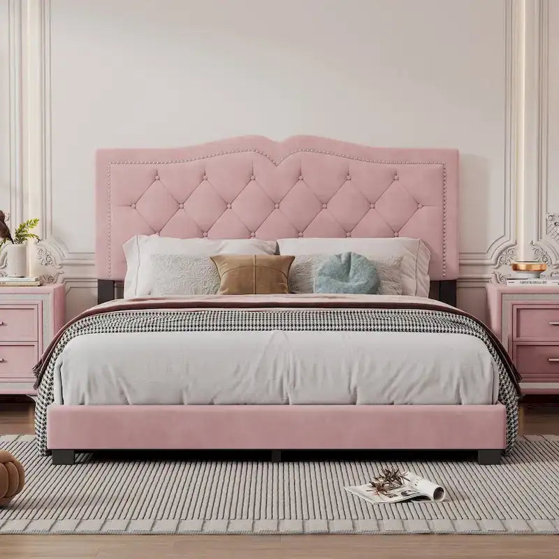Struttura letto imbottita queen size con design a rivetto